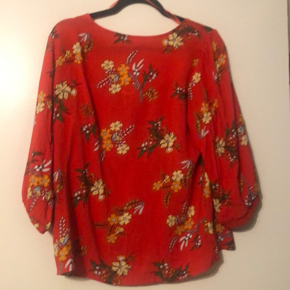 Square Neck Top - Picture 2 of 3